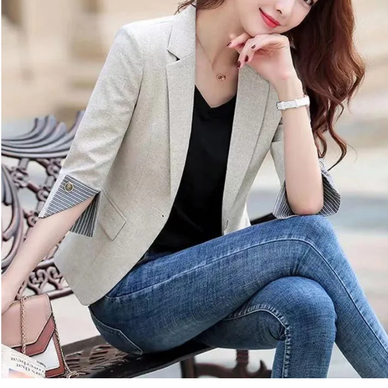 Women's Tailored Blazer - 3/4 Sleeve with Striped Lining