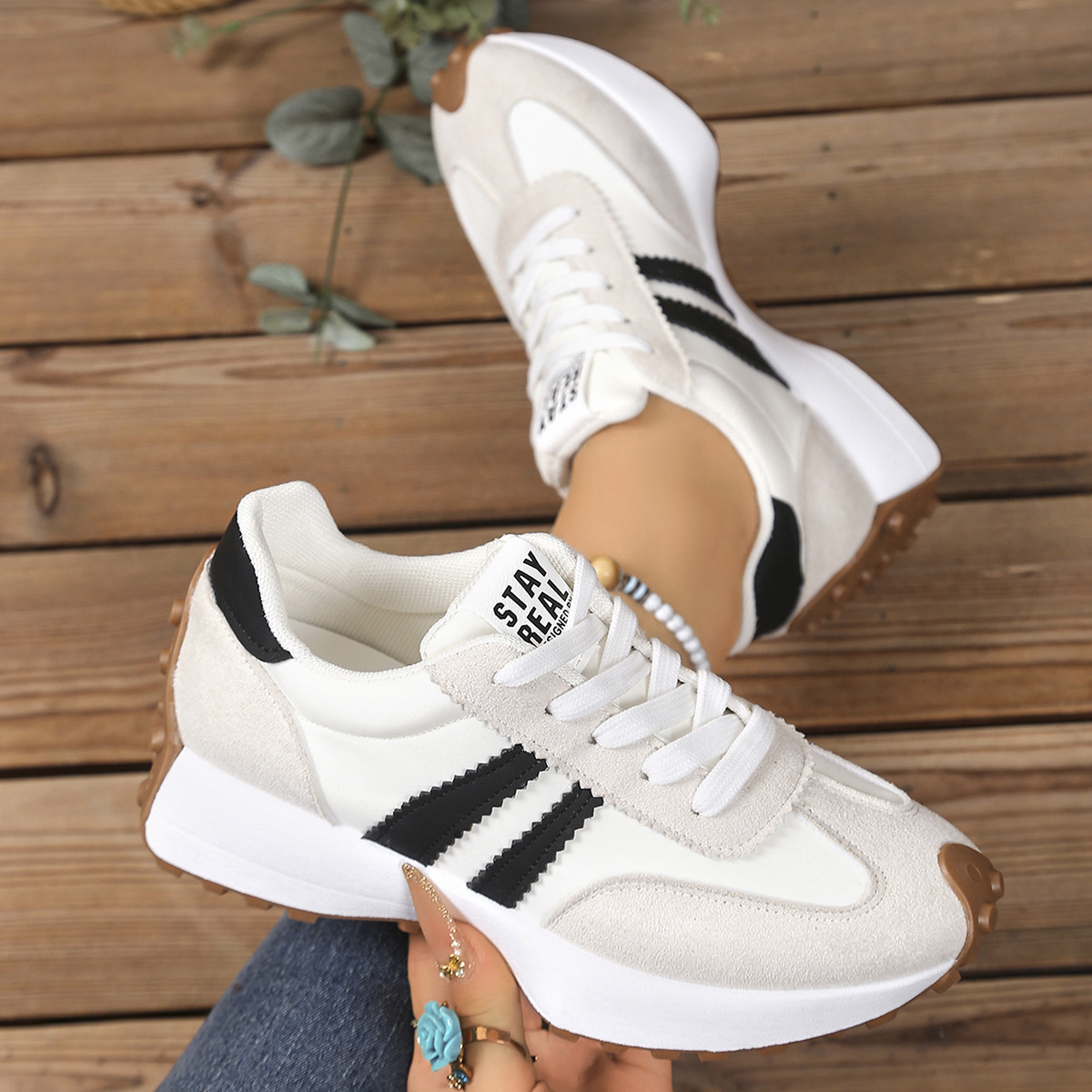 Cleo Support Sneakers