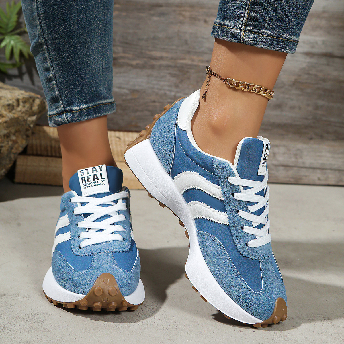 Cleo Support Sneakers