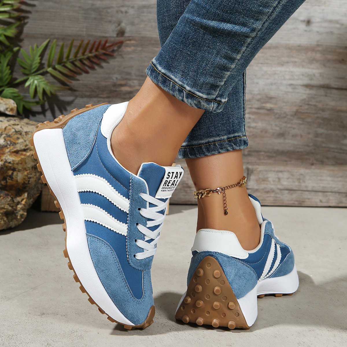 Cleo Support Sneakers