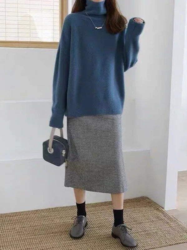 Women's Oversized Winter Jumper - Roll Neck and Drop Shoulder Fit