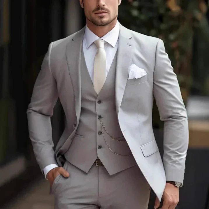 Men's Three-Piece Suit - Peak Lapel & Slim-Fit