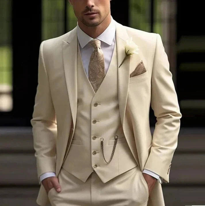 Men's Three-Piece Suit - Peak Lapel & Slim-Fit