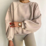 Women's Oversized Crew Neck Sweatshirt - Warm and Stylish