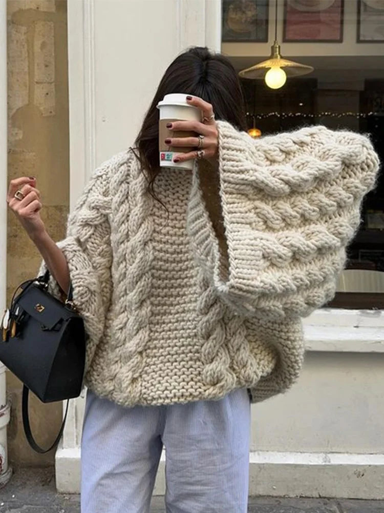 Women's Oversized Maxi Jumper - Cable Knit Pattern with Balloon Sleeves