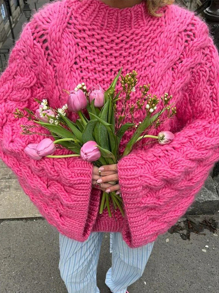 Women's Oversized Maxi Jumper - Cable Knit Pattern with Balloon Sleeves