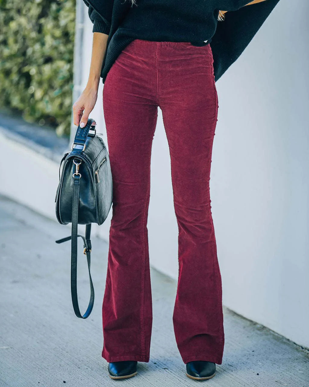 Women's Flared Jeans - High-Waisted Fit