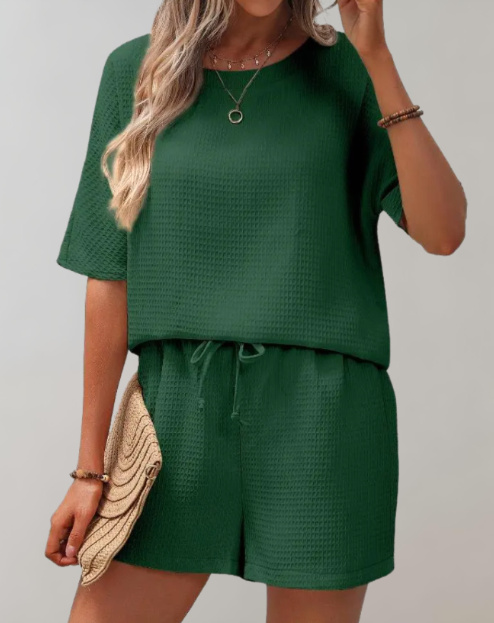 Trendy Set with Top and Loose-Fit Shorts for Women | Elise