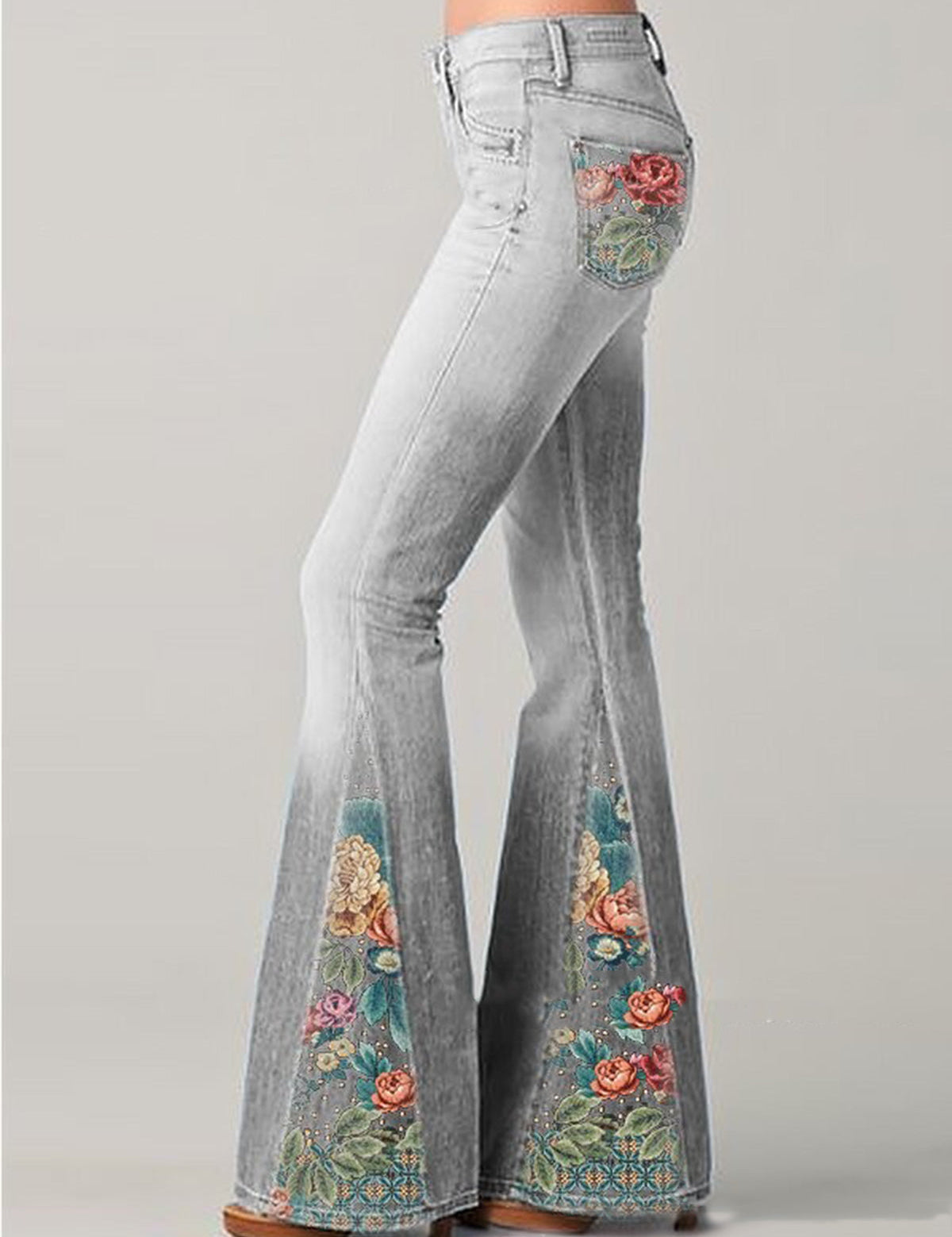 graue_jeans_mit_blumenstickerei_seitlich_Crystalli2367.jpg