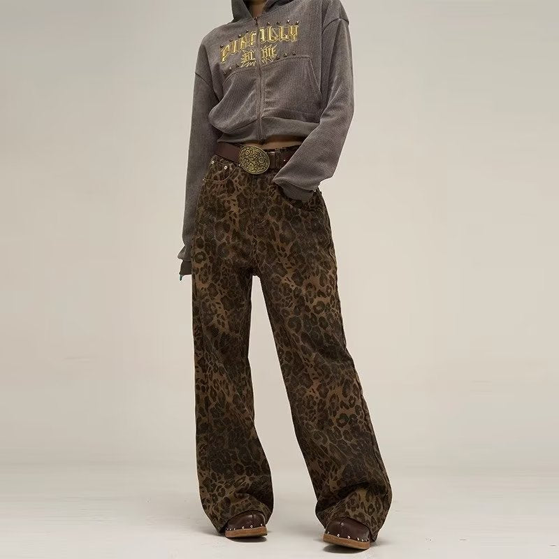 graue_kapuzenjacke_leopardenhose_vorne_Crystalli172.jpg