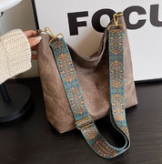 Stylish and Casual Vintage-Inspired Handbag for Women
