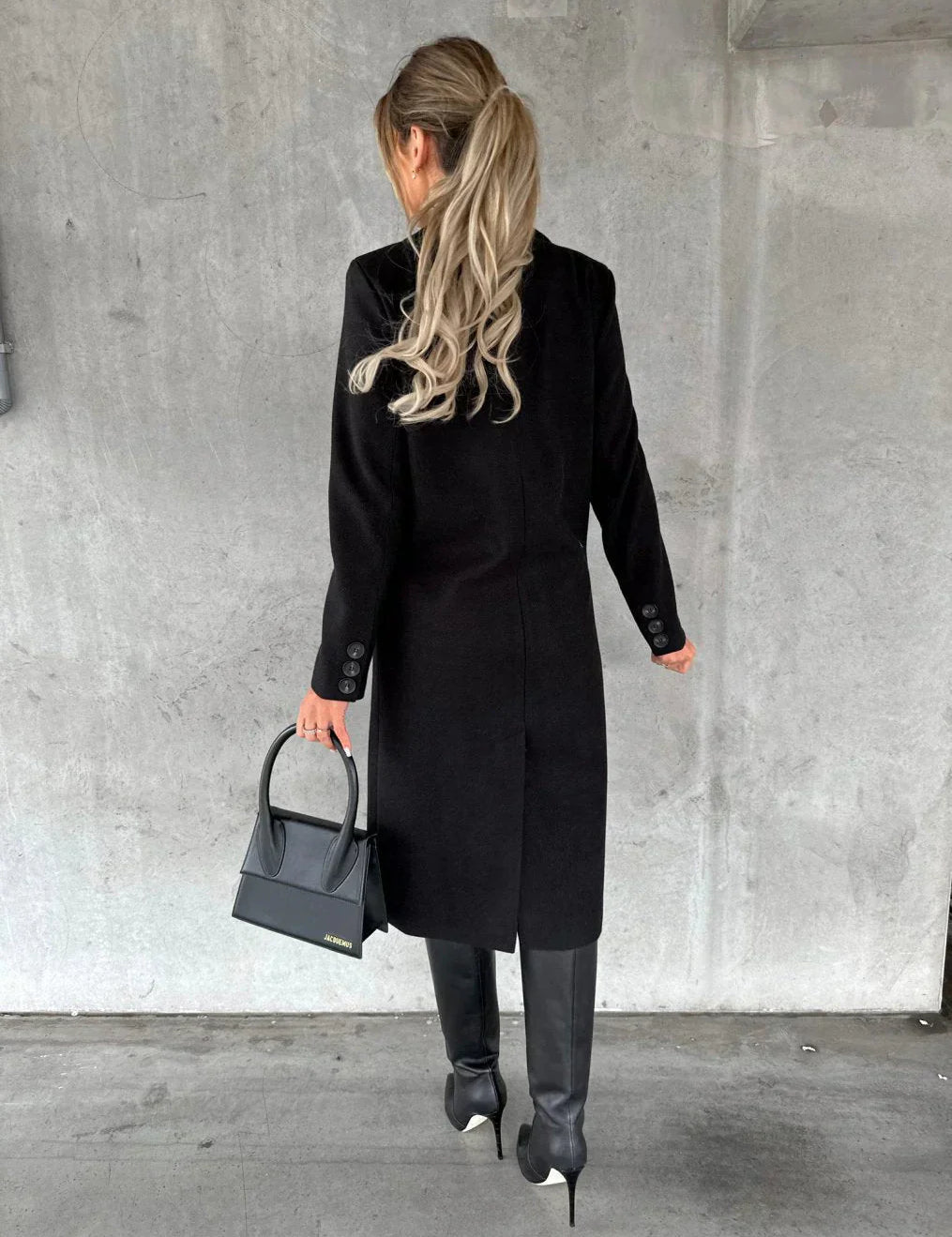 lena-elegante-wollen-winterjas-met-stijlvolle-details-515425.webp