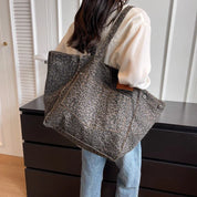 Women's Oversized Tote Bag - Striking Leopard Print Spacious