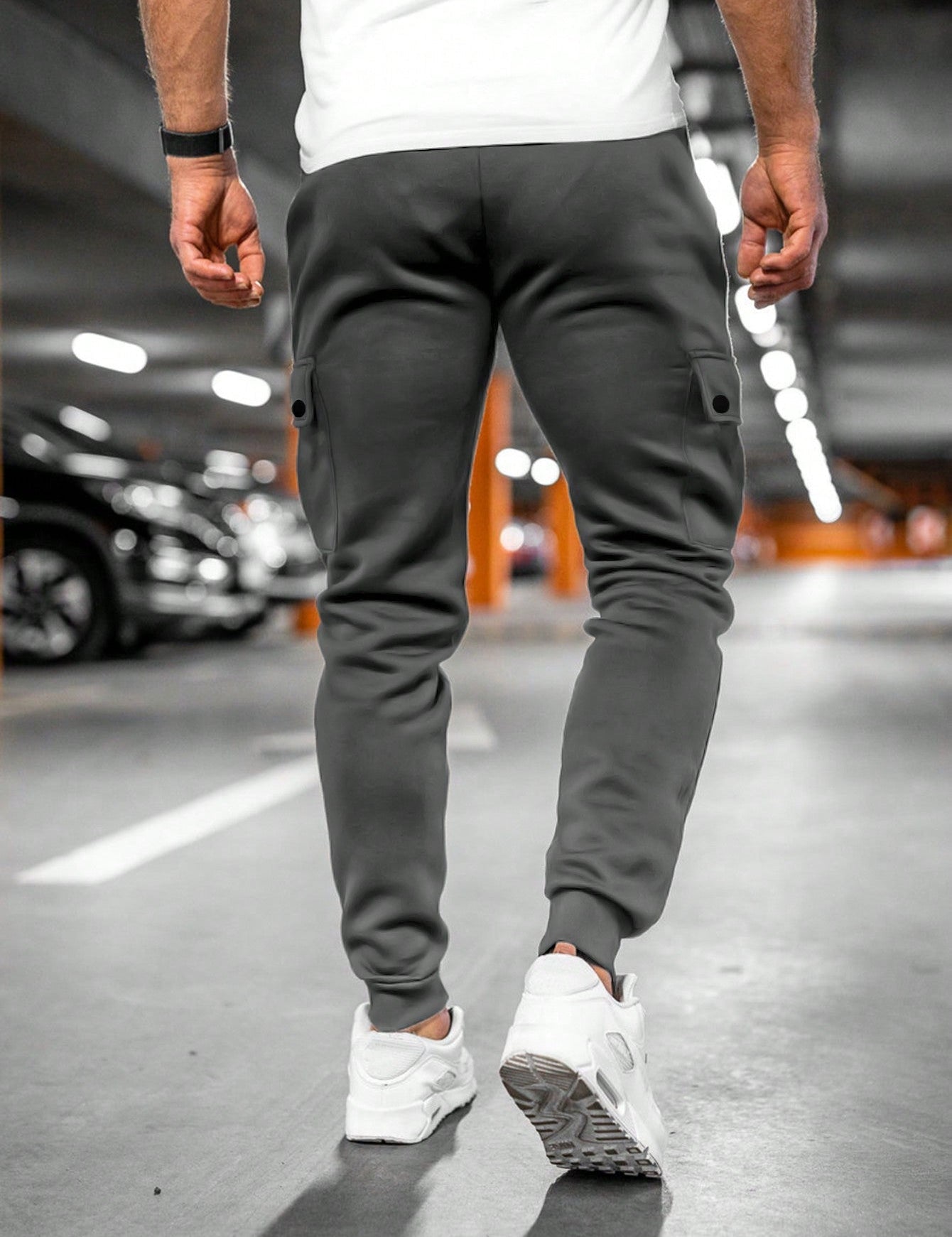 tom-heren-joggingbroek-met-draai-omslag-zak-deqalli-7.jpg