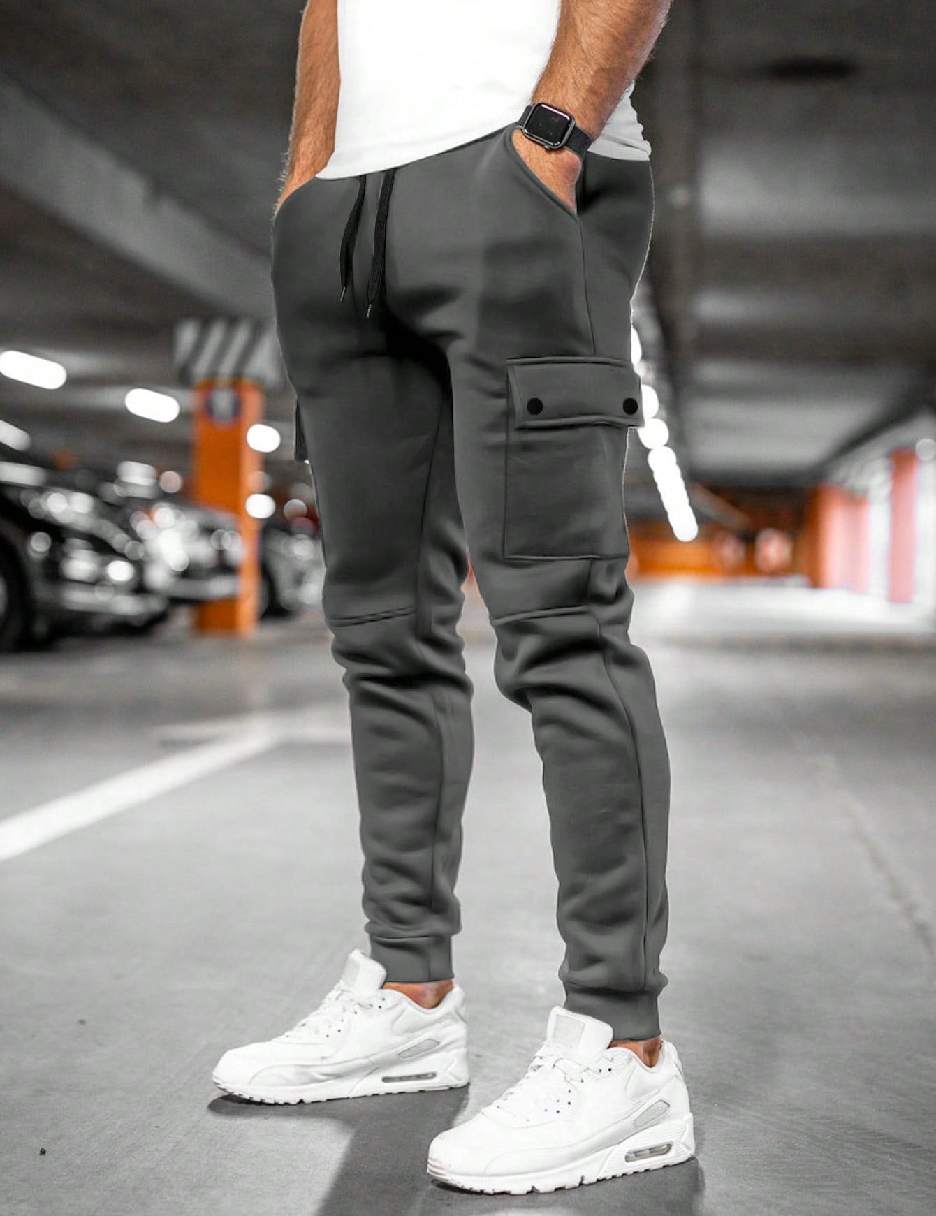 tom-heren-joggingbroek-met-draai-omslag-zak-donkergrijs-deqalli.jpg
